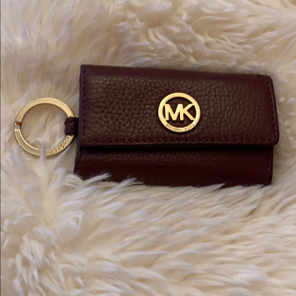 Michael Kors 6 key case